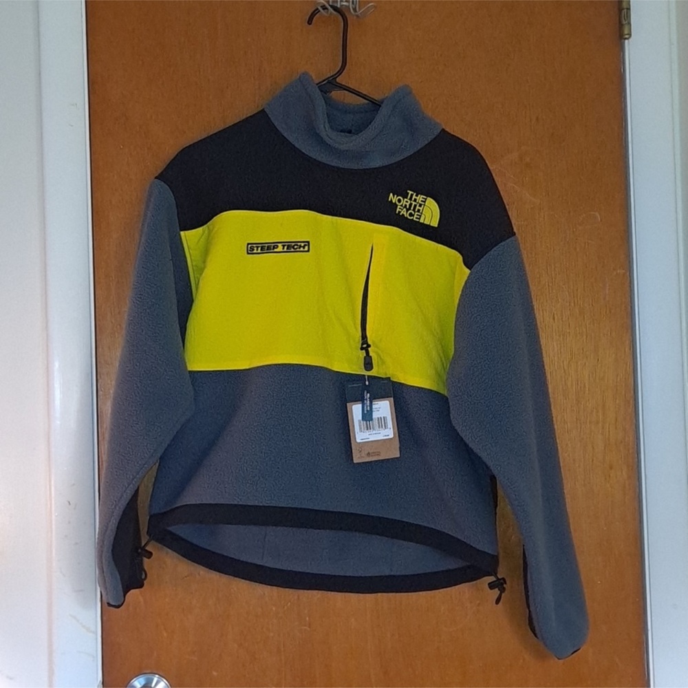 The North Face Steep Tech woman’s fleece